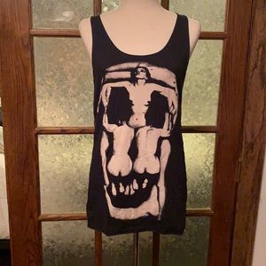 Black skull tank top size medium